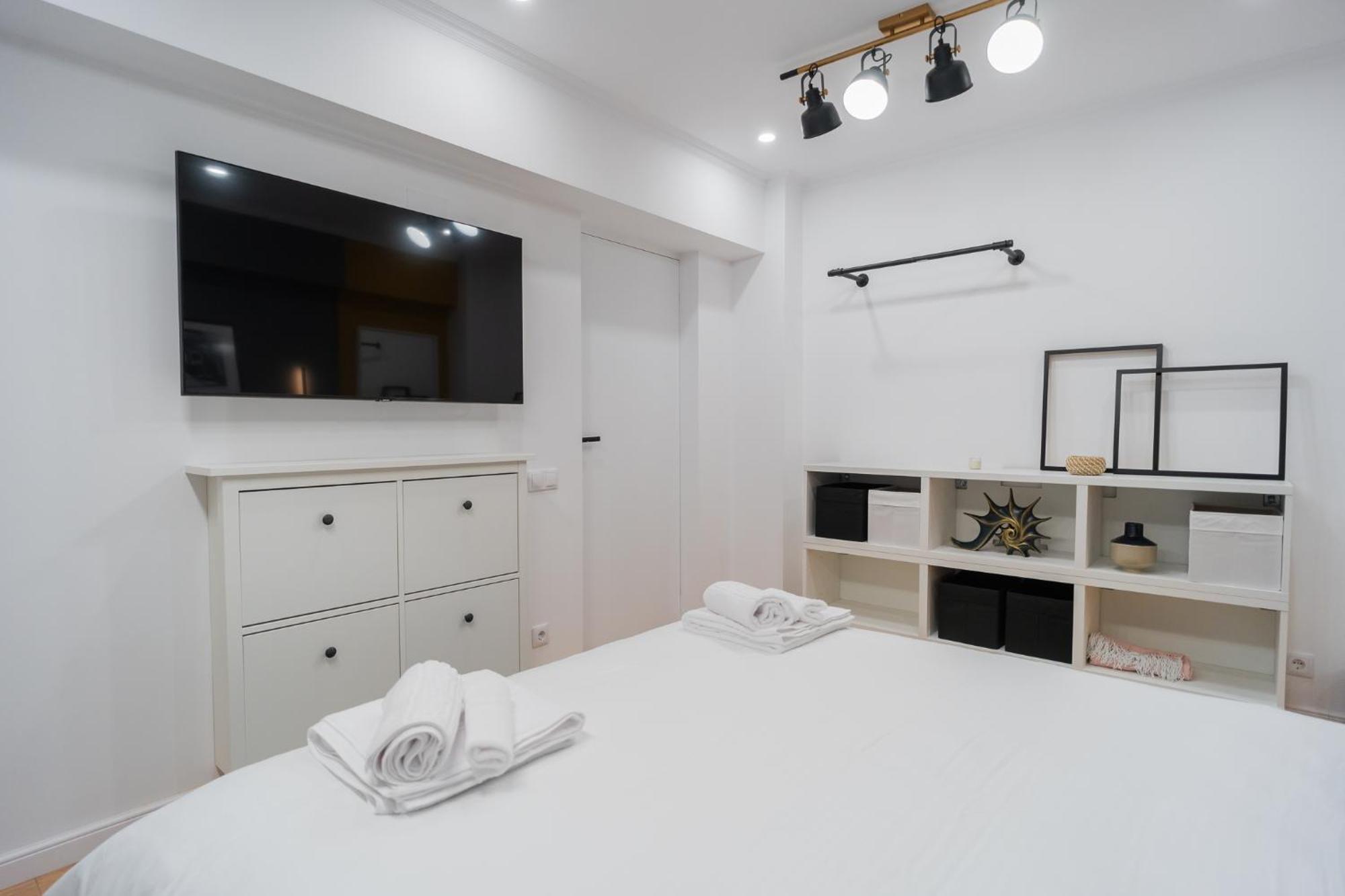 Urban Pearl - Old Town - Unique 4Br/3Ba Apartment 布加勒斯特 外观 照片