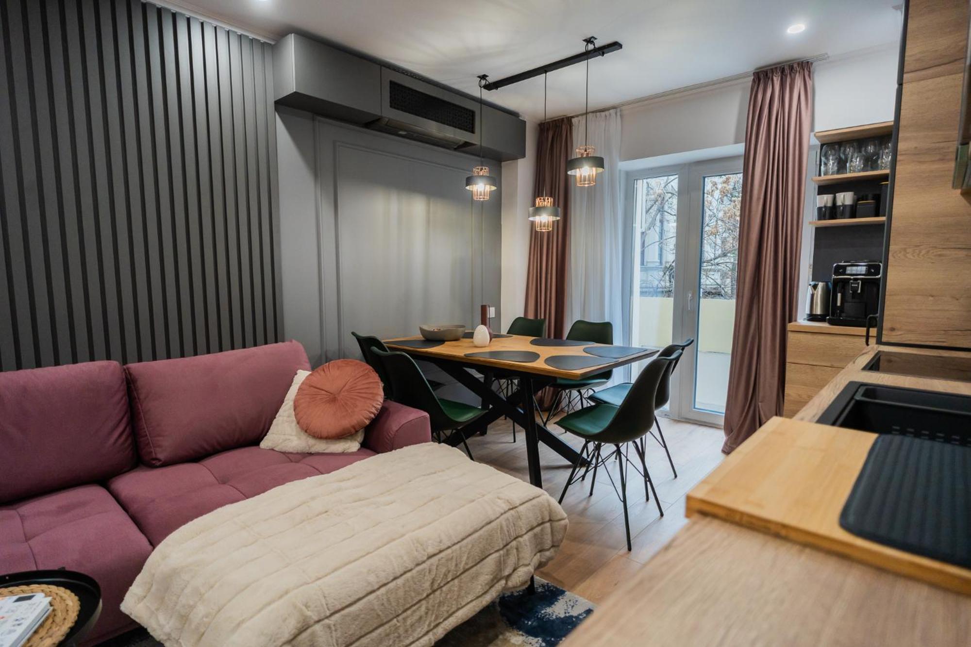 Urban Pearl - Old Town - Unique 4Br/3Ba Apartment 布加勒斯特 外观 照片